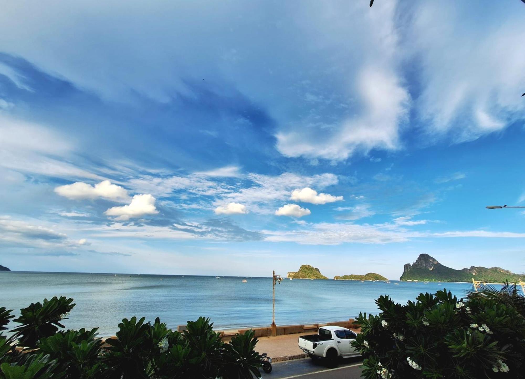 Jungle Cafe And Guesthouse Prachuap Khiri Khan Bagian luar foto