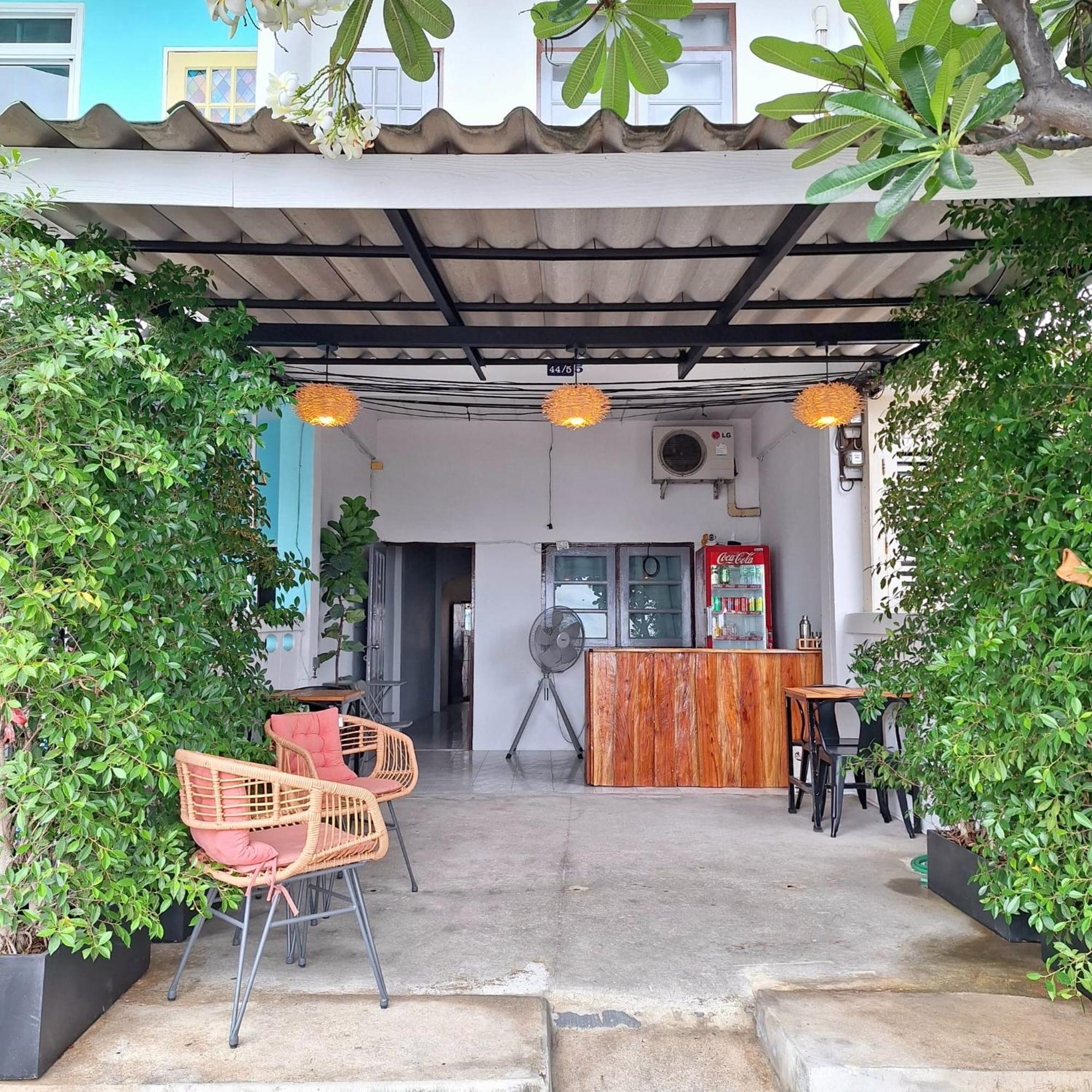 Jungle Cafe And Guesthouse Prachuap Khiri Khan Bagian luar foto